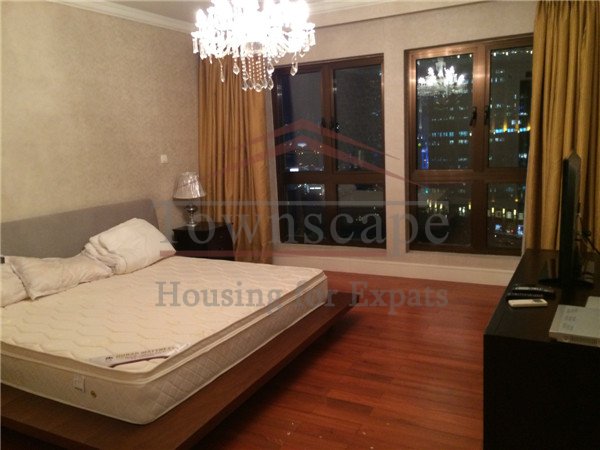  Luxurious Lakeville II apartment with amazing view for rent near Xintiandi