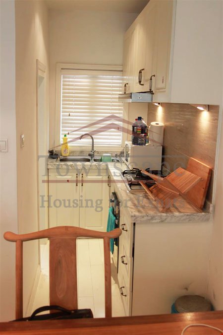 french concession housing Yong jia road lane house with balcony for rent in french concession