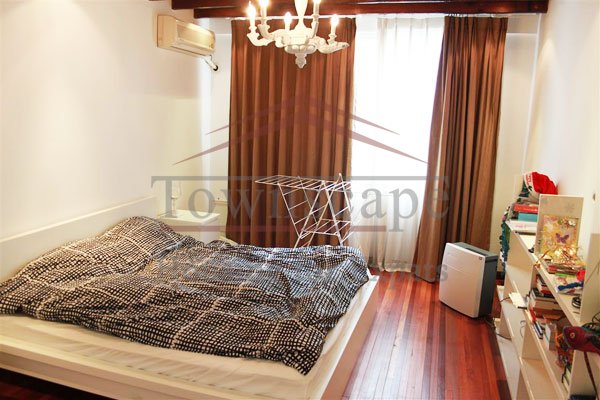 apartment to rent french concession shanghai Yong jia road lane house with balcony for rent in french concession