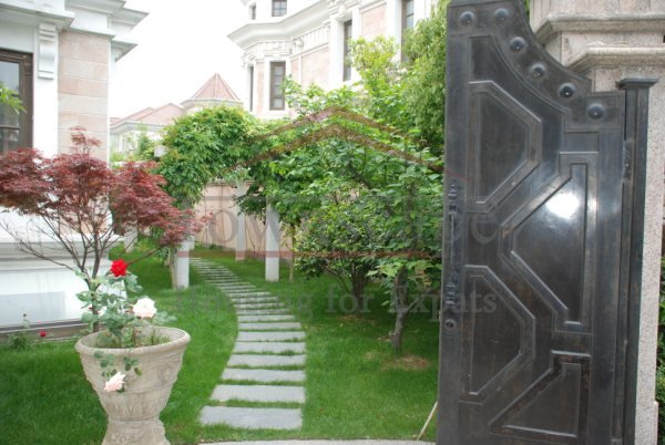  Beautiful BIG villa near Hongqiao Airport