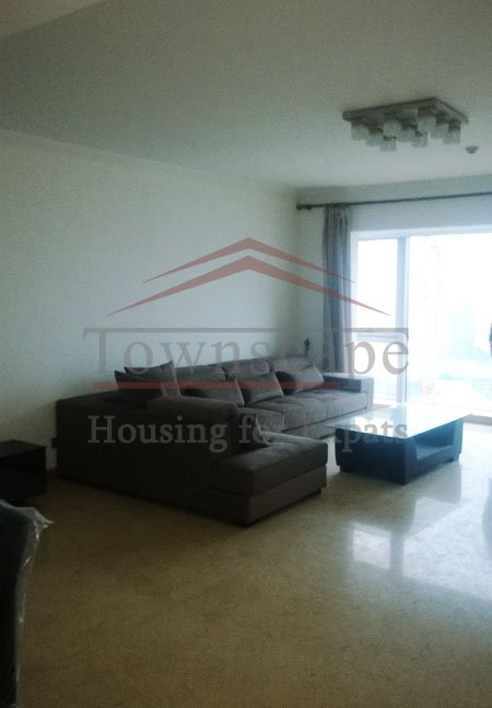Shimao Riviera apartment listings Shimao Riviera in pudong for rent with river view