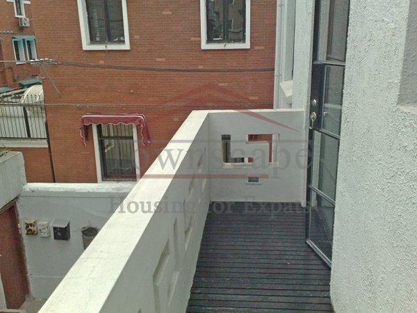 open balcony in a luxury house artdeco lanehouse with double terraces near Jing