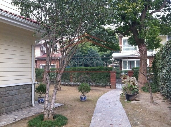 villa for rent near school 4bedrooms garden vlla  with floor heating for rent near international schools Puxi