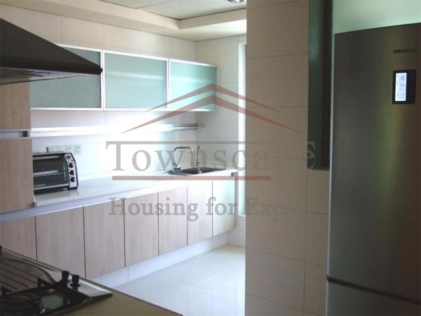 8 park avenue for rent Jing\ width= Beautiful 8 park avenue 3 BR for rent near Jing