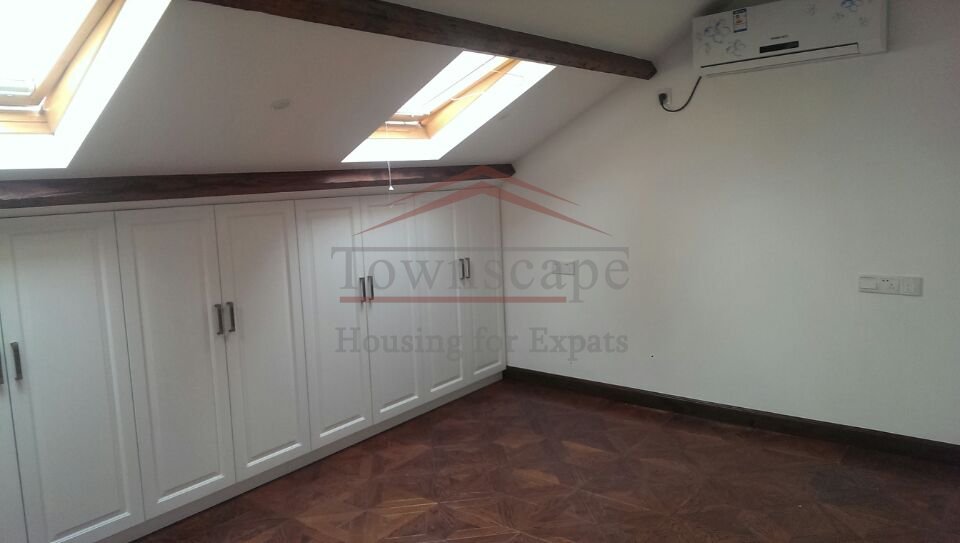 lane house with terrace for rent in french concession 2 Level Lane house with terrace for rent in french concession