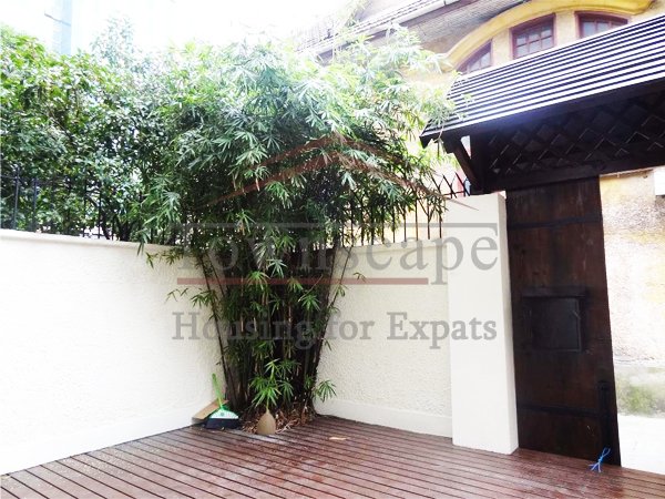 rent on Yu Yuan road near Zhongshan Park Big Beautiful lane house on Yu Yuan road near Zhongshan Park