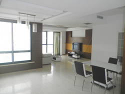Big apartment for rent near Xintiandi 1 min to metro line 8 &