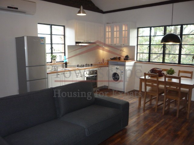 old apartment for rent Beautiful old apartment for rent in the heart of former french concession