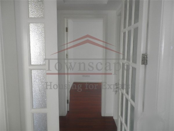  Renovated 3Br empty apartment near Chang Shu An Fu Road, French Concession