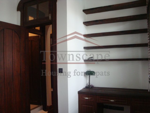 Old apartment for rent Old apartment with terrace for rent in french concession near Middle Huaihai road