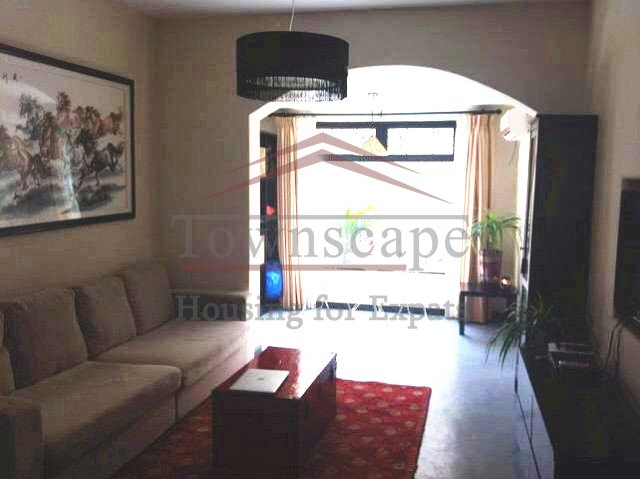 Middle Huaihai road rent Old small lane house with terrace in french concession near Huaihai road