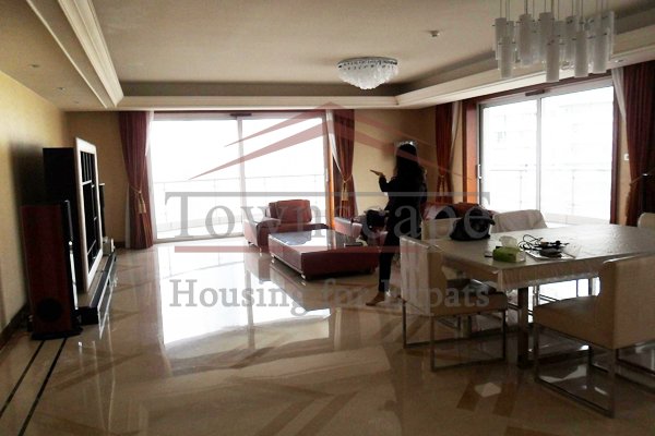 pudong rent luxurious 3BR apartment for rent in Fortune Residences near Lujiazui