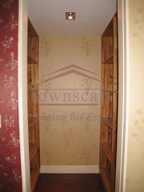 hongqiao airport rent Villa with garden near Hongqiao Airport for rent