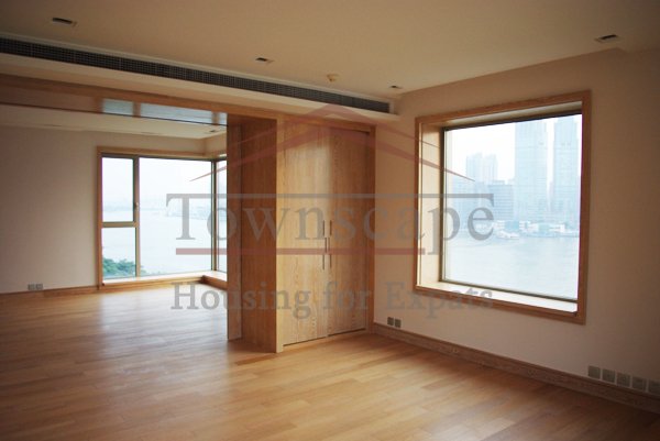 lujiazui for rent Beautiful big unfurnished apartment in Fortune residences in Pudong