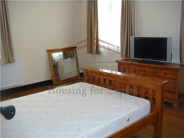 huaihai road rent Renovated old apartment for rent near Huaihai middle road