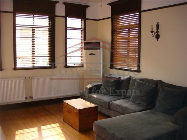 huaihai road rent Renovated old apartment for rent near Huaihai middle road
