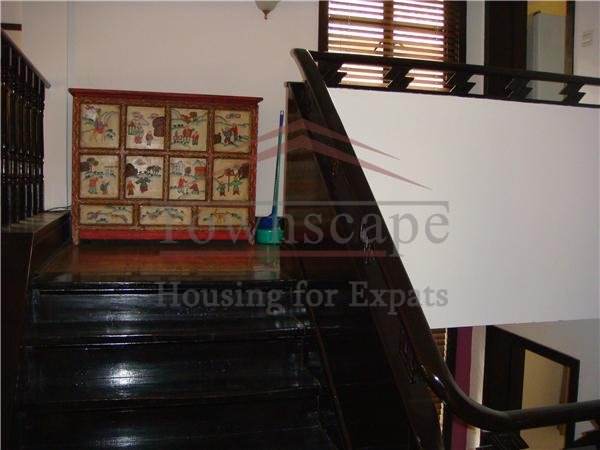 xuhui rent Renovated old apartment for rent near Huaihai middle road