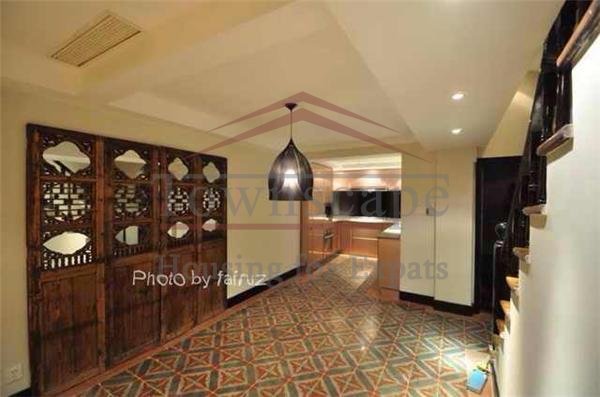 Huaihai for rent 3 level Lane house with terrace on Huaihai road in french concession