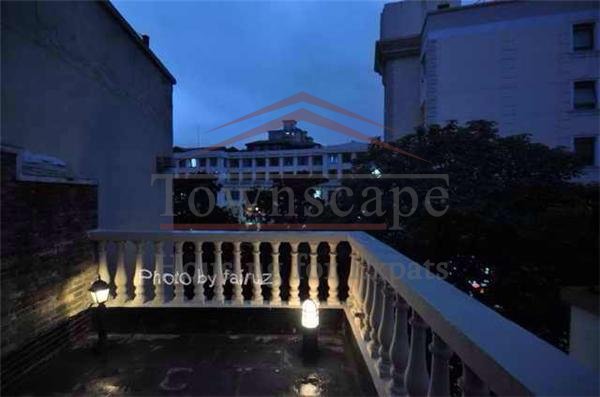 xintiandi for rent 3 level Lane house with terrace on Huaihai road in french concession