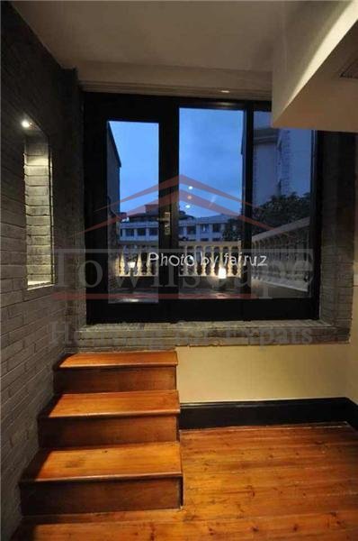 xintiandi for rent 3 level Lane house with terrace on Huaihai road in french concession