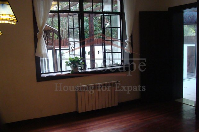 xuhui for rent Unique lane house with terrace on guangyouan road in French concession
