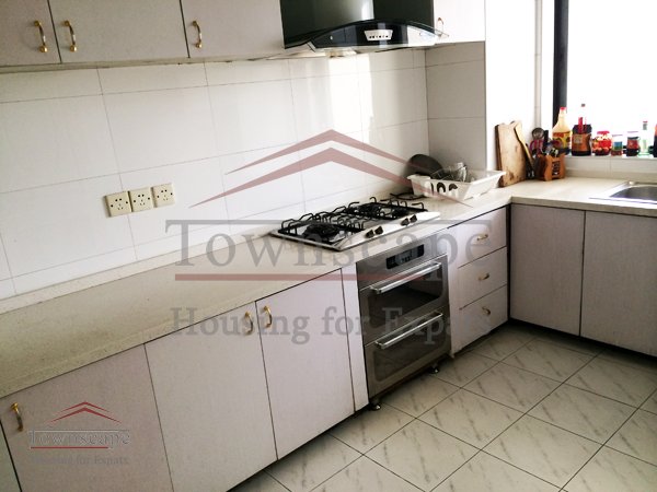 xintiandi rent 3 BR apartment for rent in the center of shanghai