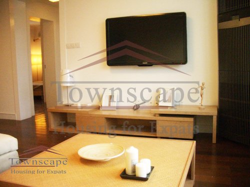 People square apartment for rent Big apartment for rent near Peoples Square L 1, 2 & 8