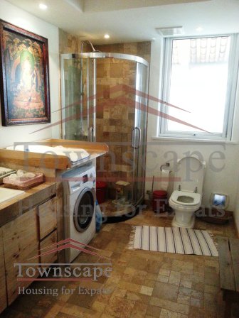 Hongqiao villa with garden for rent Big Beautiful villa with terrace, floor heating and 300 sqm garden in hongqiao