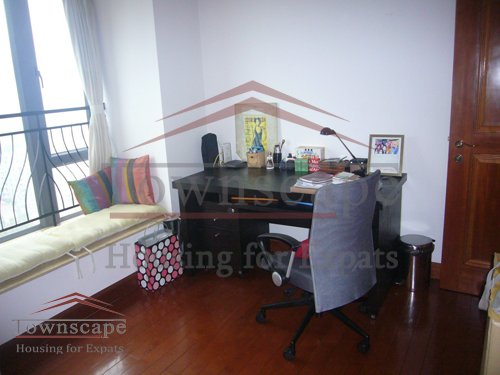 the summit for rent 3 BR high floor The Sumnit apartment for rent