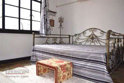 Renovated old apartment with garden for rent near Jingan Temp