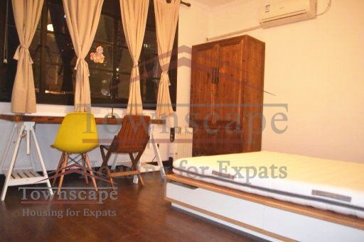 jingan shanghai apartment for rent Renovated old apartment with garden for rent near Jingan Temple