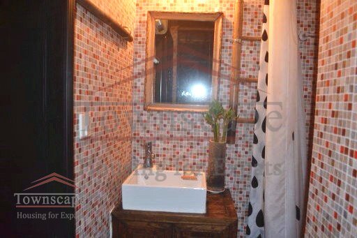 jingan shanghai apartment rent Renovated old apartment with garden for rent near Jingan Temple