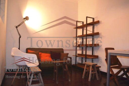 jingan shanghai apartment for rent Renovated old apartment with garden for rent near Jingan Temple