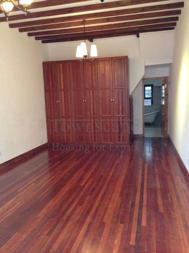 french concession for rent Small but cozy and warm old apartment in french concession