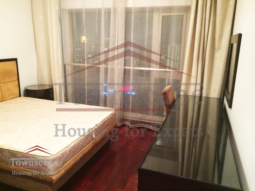 lujiazui apartment for rent Unfurnished Shimao Riviera with river view