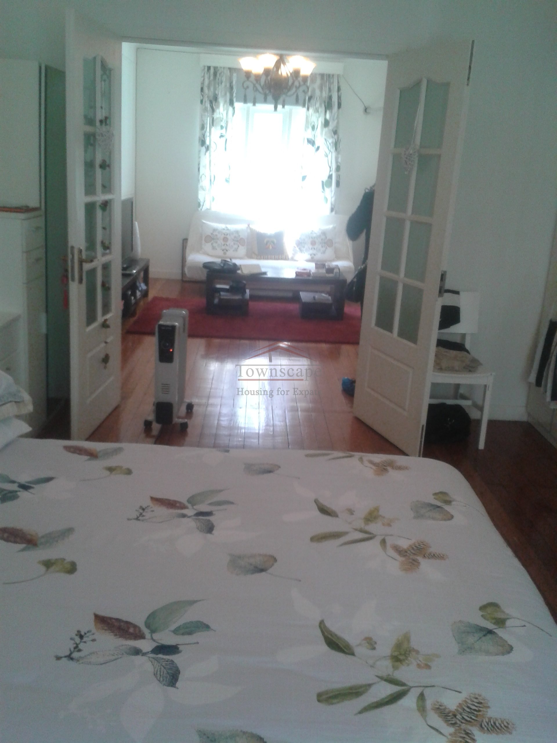  Nice 1Br in an old house,Nr line 1/7