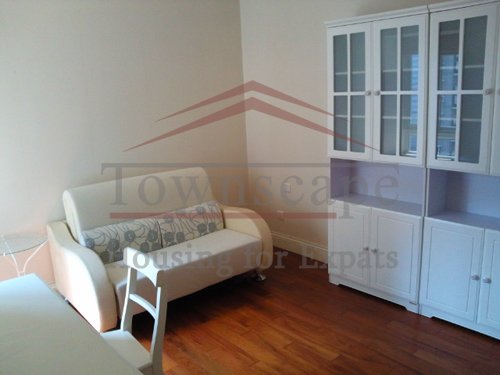  2 BR apartment for rent nean Nanjing west road