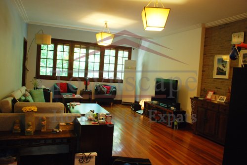 apartment for rent in french concession 2 Level Old apartment with terrace for rent in french concession