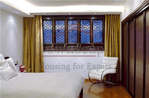 shanghai nanjing road rent 3 level Lane house with big balcony in french concession