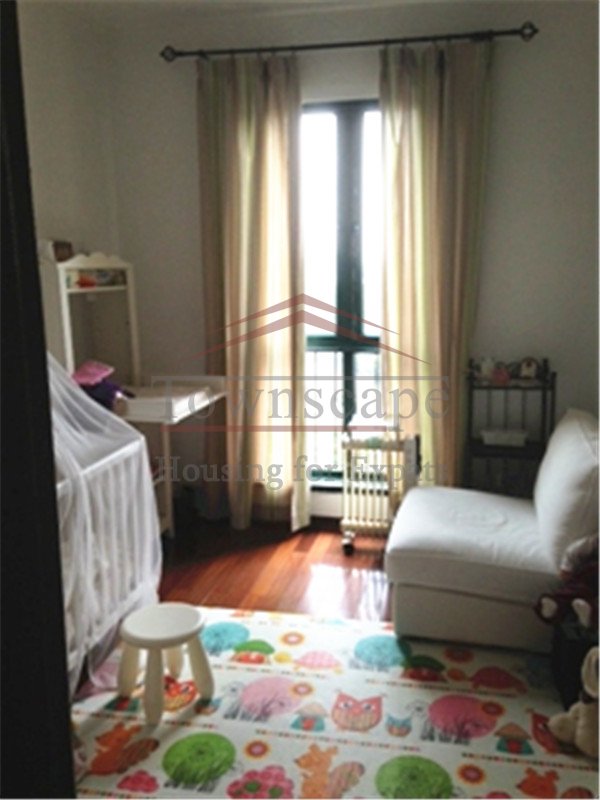 pudong rent Cozy Yanlord Garden with balcony for rent