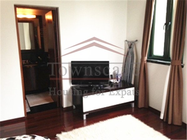 pudong shanghai apartment for rent Cozy Yanlord Garden with balcony for rent