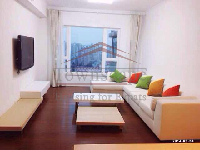 shanghia rent Renovated 3 BR apartment at high floor for rent near Jiao Tong university