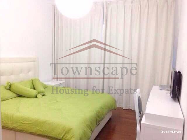 shanghia rent Renovated 3 BR apartment at high floor for rent near Jiao Tong university