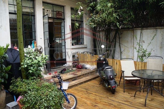 shanghai expat Lane house with terrace (60 sqm) with wall heating in the heart of french concession