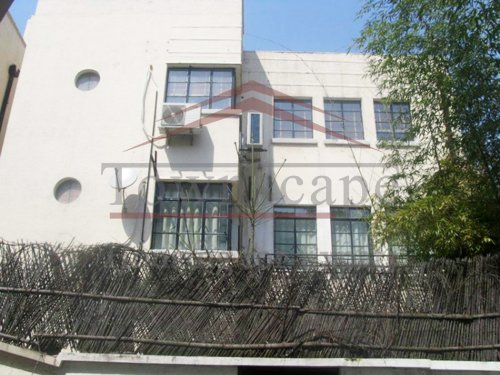 shanghai housing Lane house with terrace (60 sqm) with wall heating in the heart of french concession