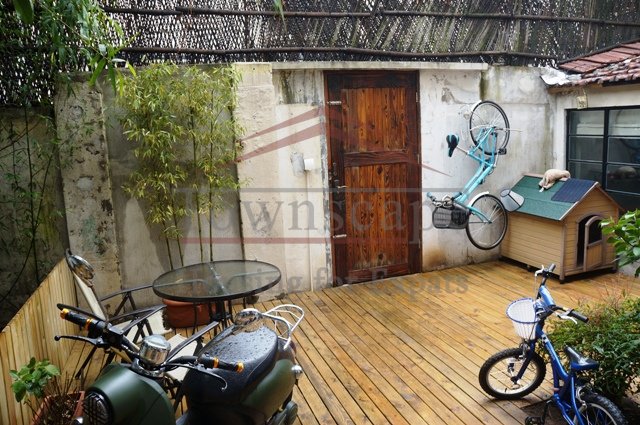 shanghai housing Lane house with terrace (60 sqm) with wall heating in the heart of french concession