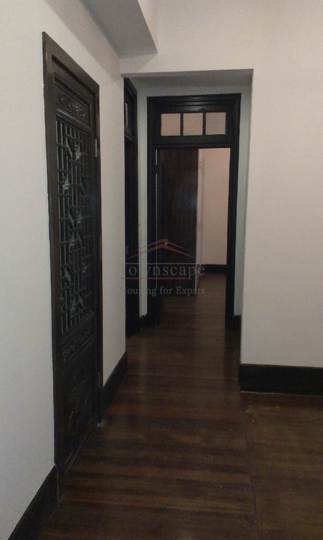 house for rent french concession Old large unfurnished apartment with wall heating in the heart of french concession