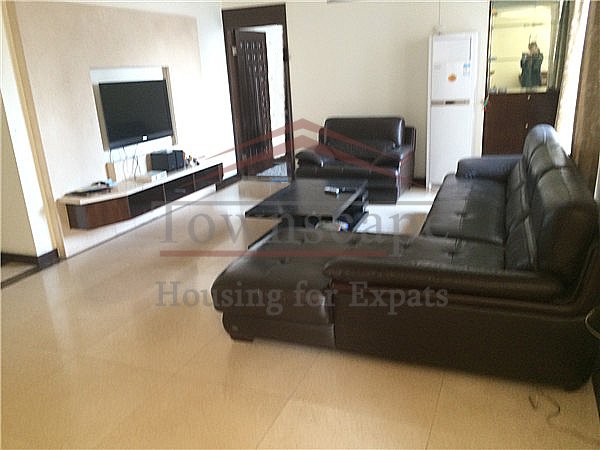 shanghai real estate agent Big 4 BR Manhattan Heights apartment for rent