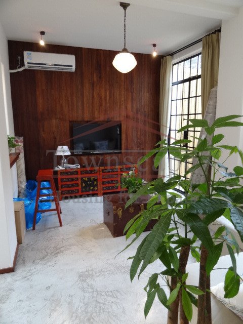 French concession rentals Renovated lane house with terrace in French Concession