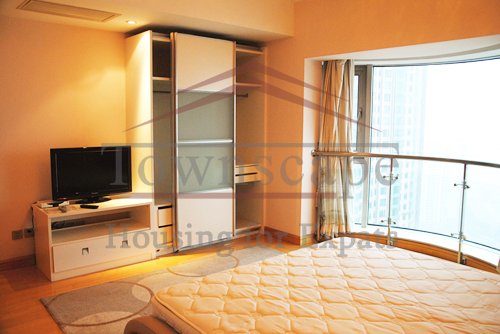 shanghai housing Top floor Shimao Riviera in pudong for rent with amazing view